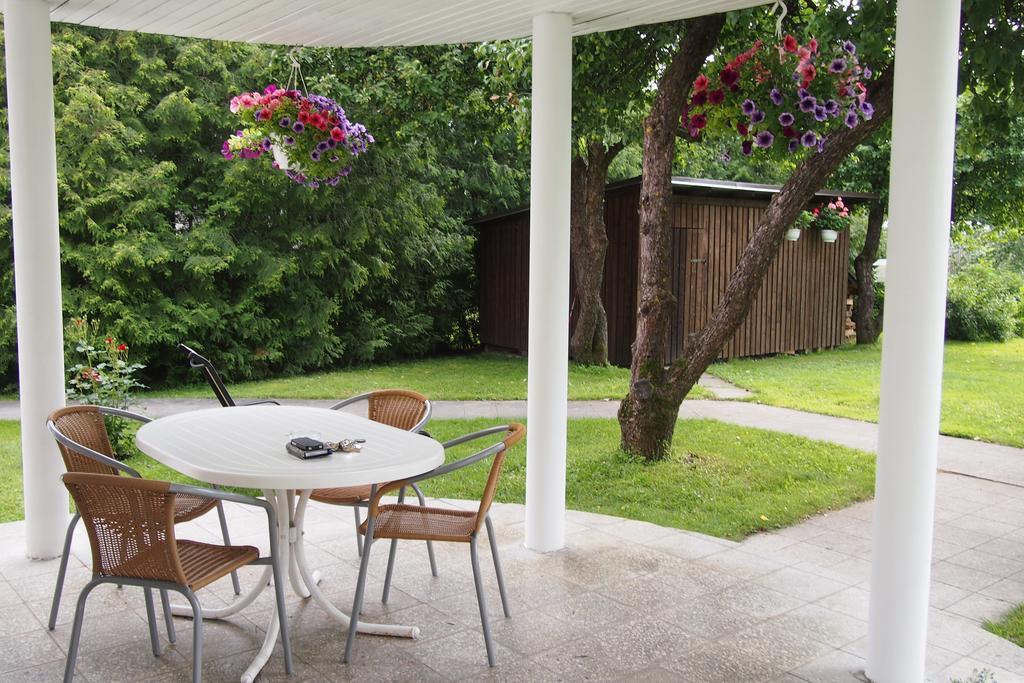 Maenni Guesthouse Haapsalu Zewnętrze zdjęcie